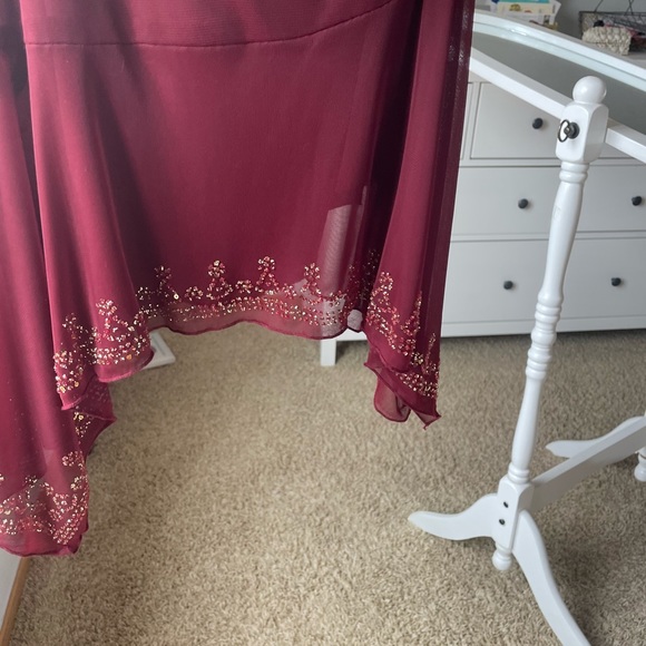 Red salsa dress - Picture 4 of 6